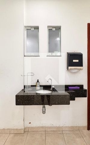 Casa à venda com 539m², 4 quartos e 5 vagasBanheiro salão de festas 
