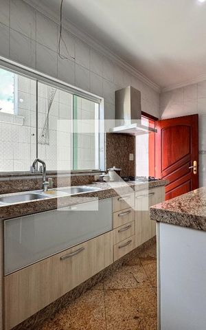 Casa à venda com 539m², 4 quartos e 5 vagasCozinha