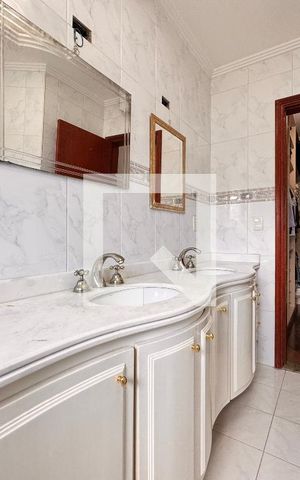 Casa à venda com 539m², 4 quartos e 5 vagasBanheiro suíte master 