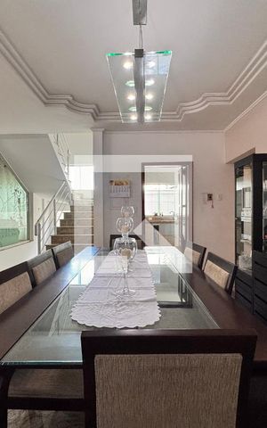 Casa à venda com 539m², 4 quartos e 5 vagasSala