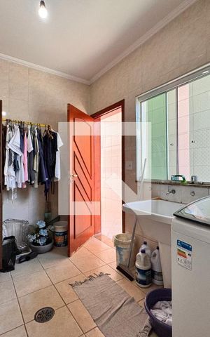 Casa à venda com 539m², 4 quartos e 5 vagasLavanderia 