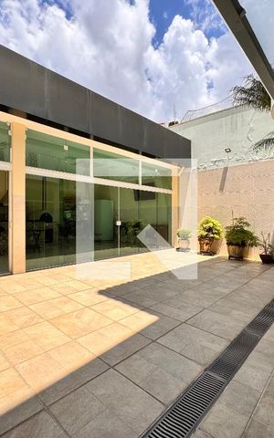 Casa à venda com 539m², 4 quartos e 5 vagasQuintal 