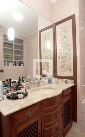 Apartamento à venda com 232m², 4 quartos e 1 vagaBanheiro 1