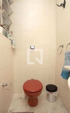 Apartamento à venda com 232m², 4 quartos e 1 vagaBanheiro 2