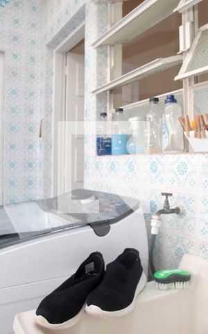 Apartamento à venda com 232m², 4 quartos e 1 vagaÁrea de Serviço + Despensa