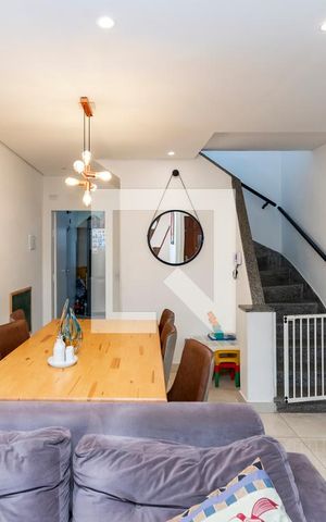 Casa à venda com 130m², 2 quartos e 1 vaga Casa à venda com 130m², 2 quartos e 1 vagaSala