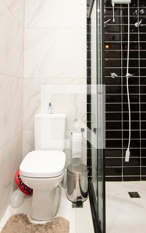 Casa à venda com 130m², 2 quartos e 1 vaga Casa à venda com 130m², 2 quartos e 1 vagaBanheiro