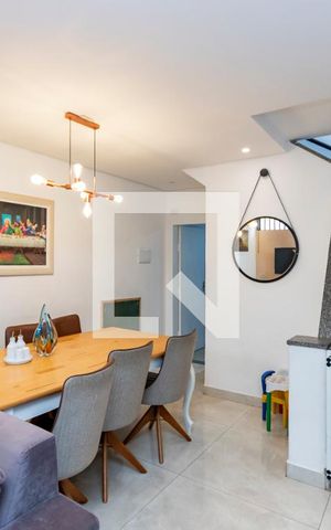 Casa à venda com 130m², 2 quartos e 1 vaga Casa à venda com 130m², 2 quartos e 1 vagaSala