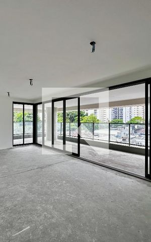 Apartamento à venda com 211m², 3 quartos e 3 vagas Apartamento à venda com 211m², 3 quartos e 3 vagasSala