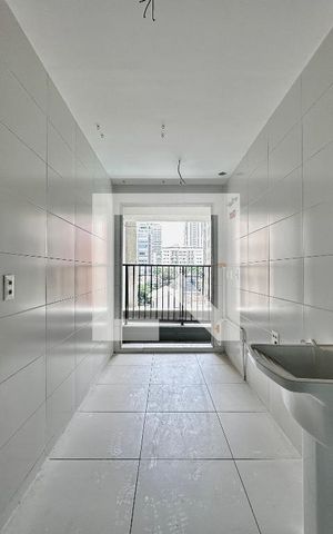 Apartamento à venda com 211m², 3 quartos e 3 vagas Apartamento à venda com 211m², 3 quartos e 3 vagasÁrea de Serviço