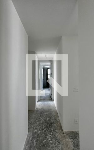 Apartamento à venda com 211m², 3 quartos e 3 vagas Apartamento à venda com 211m², 3 quartos e 3 vagasCorredor Suítes