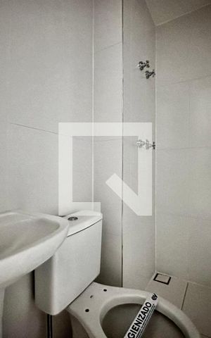 Apartamento à venda com 211m², 3 quartos e 3 vagas Apartamento à venda com 211m², 3 quartos e 3 vagasBanheiro de Serviço