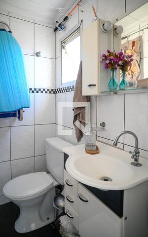 Apartamento à venda com 82m², 2 quartos e 1 vaga Apartamento à venda com 82m², 2 quartos e 1 vagaBanheiro de Serviço