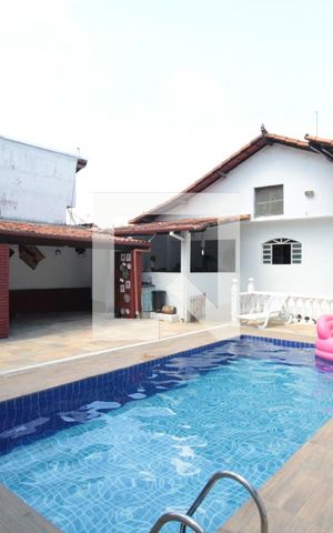 Casa à venda com 520m², 3 quartos e 1 vagaPiscina