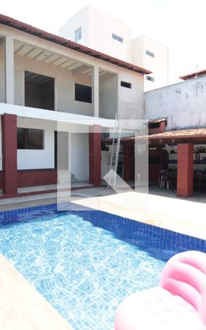 Casa à venda com 520m², 3 quartos e 1 vagaPiscina
