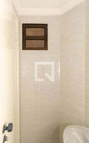 Apartamento para alugar com 122m², 2 quartos e 1 vaga Apartamento para alugar com 122m², 2 quartos e 1 vagaBanheiro de serviço
