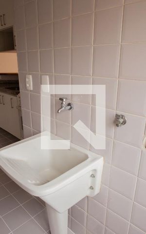Apartamento para alugar com 50m², 2 quartos e 1 vaga Apartamento para alugar com 50m², 2 quartos e 1 vagaÁREA DE SERVIÇO