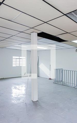 Casa para alugar com 253m², 1 quarto e 5 vagas Casa para alugar com 253m², 1 quarto e 5 vagasSalão multiuso