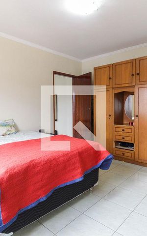 Casa à venda com 380m², 3 quartos e 5 vagas Casa à venda com 380m², 3 quartos e 5 vagasQuarto 2
