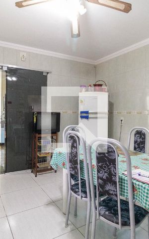 Casa à venda com 380m², 3 quartos e 5 vagas Casa à venda com 380m², 3 quartos e 5 vagasCozinha