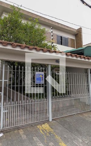 Casa à venda com 380m², 3 quartos e 5 vagas Casa à venda com 380m², 3 quartos e 5 vagasFachada da casa
