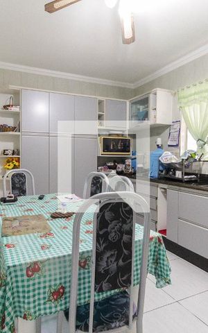 Casa à venda com 380m², 3 quartos e 5 vagas Casa à venda com 380m², 3 quartos e 5 vagasCozinha