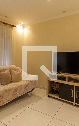 Casa à venda com 380m², 3 quartos e 5 vagas Casa à venda com 380m², 3 quartos e 5 vagasSala