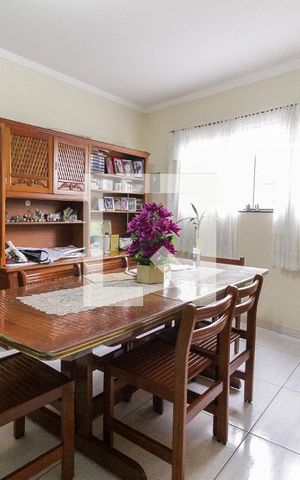 Casa à venda com 380m², 3 quartos e 5 vagas Casa à venda com 380m², 3 quartos e 5 vagasSala de Jantar