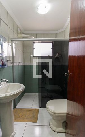 Casa à venda com 380m², 3 quartos e 5 vagas Casa à venda com 380m², 3 quartos e 5 vagasBanheiro 2