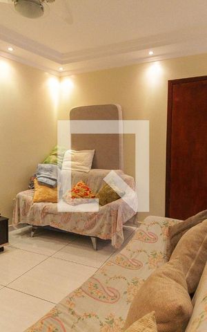 Casa à venda com 380m², 3 quartos e 5 vagas Casa à venda com 380m², 3 quartos e 5 vagasSala
