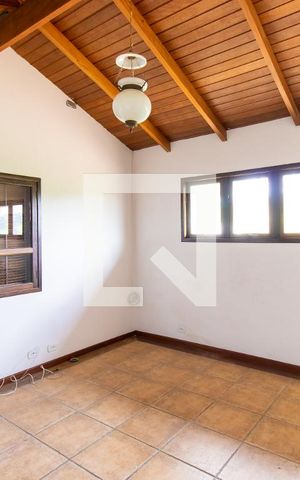 Casa de condomínio para alugar com 3m², 4 quartos e 2 vagas Casa de condomínio para alugar com 3m², 4 quartos e 2 vagasArea comum