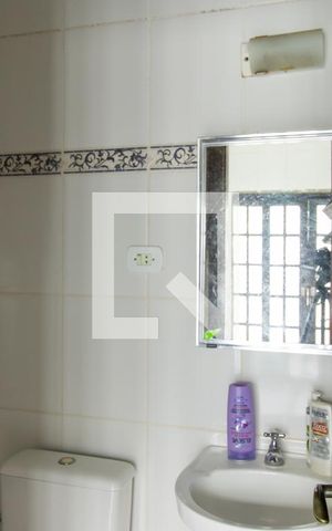 Casa de condomínio para alugar com 3m², 4 quartos e 2 vagas Casa de condomínio para alugar com 3m², 4 quartos e 2 vagasLavabo