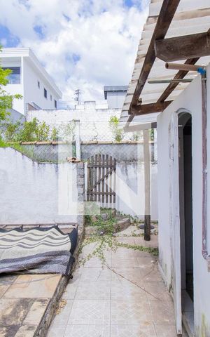 Casa de condomínio para alugar com 3m², 4 quartos e 2 vagas Casa de condomínio para alugar com 3m², 4 quartos e 2 vagasÁrea externa