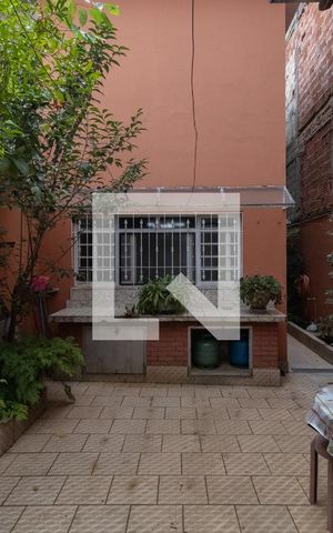 Casa à venda com 190m², 3 quartos e 2 vagas Casa à venda com 190m², 3 quartos e 2 vagasChurrasqueira
