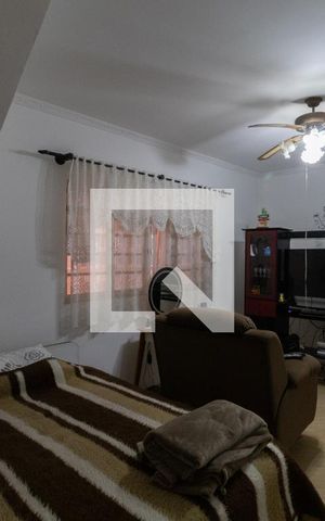 Casa à venda com 190m², 3 quartos e 2 vagas Casa à venda com 190m², 3 quartos e 2 vagasSala de Jantar