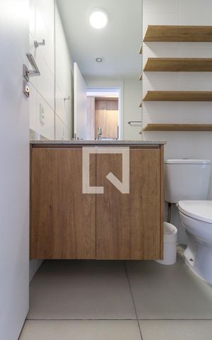 Studio para alugar com 25m², 0 quarto e sem vaga Studio para alugar com 25m², 0 quarto e sem vagaBanheiro