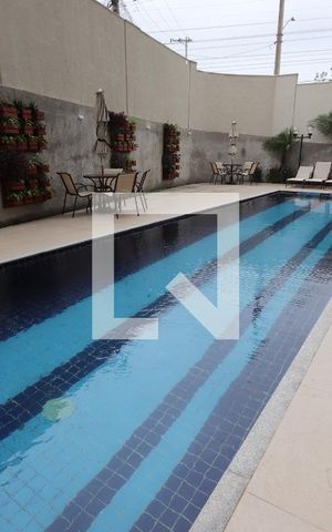 Apartamento à venda com 36m², 2 quartos e sem vagaÁrea comum - Piscina