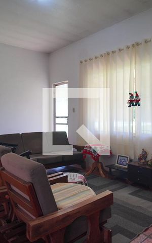 Casa à venda com 300m², 4 quartos e 3 vagas Casa à venda com 300m², 4 quartos e 3 vagasSala 2