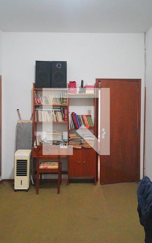 Casa à venda com 300m², 4 quartos e 3 vagas Casa à venda com 300m², 4 quartos e 3 vagasQuarto 1