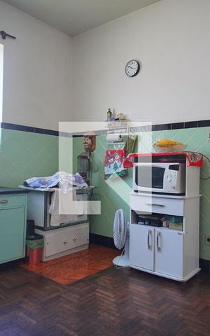 Casa à venda com 300m², 4 quartos e 3 vagas Casa à venda com 300m², 4 quartos e 3 vagasCozinha