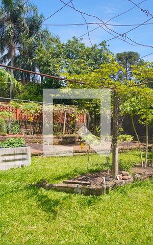 Casa à venda com 300m², 4 quartos e 3 vagas Casa à venda com 300m², 4 quartos e 3 vagasQuintal