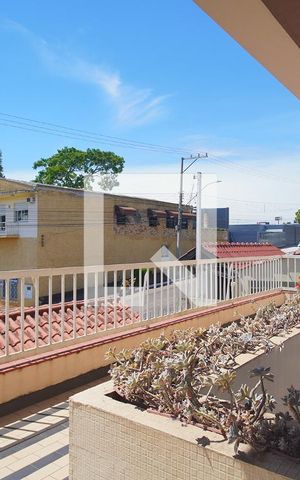 Casa à venda com 300m², 4 quartos e 3 vagas Casa à venda com 300m², 4 quartos e 3 vagasVista da Sala