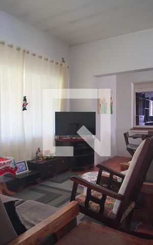 Casa à venda com 300m², 4 quartos e 3 vagas Casa à venda com 300m², 4 quartos e 3 vagasSala 2