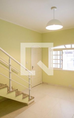 Casa à venda com 178m², 3 quartos e 2 vagasSala de TV