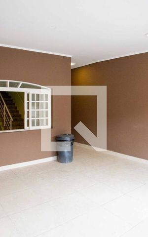 Casa à venda com 178m², 3 quartos e 2 vagasGaragem