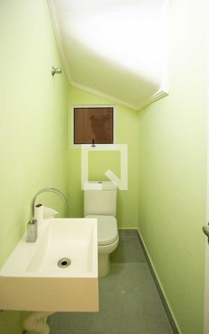 Casa à venda com 178m², 3 quartos e 2 vagasLavabo