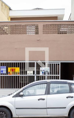 Casa à venda com 178m², 3 quartos e 2 vagasFachada