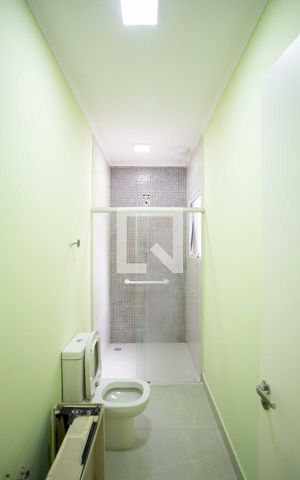 Casa à venda com 178m², 3 quartos e 2 vagasBanheiro