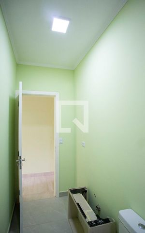 Casa à venda com 178m², 3 quartos e 2 vagasBanheiro