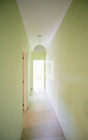 Casa à venda com 178m², 3 quartos e 2 vagasCorredor